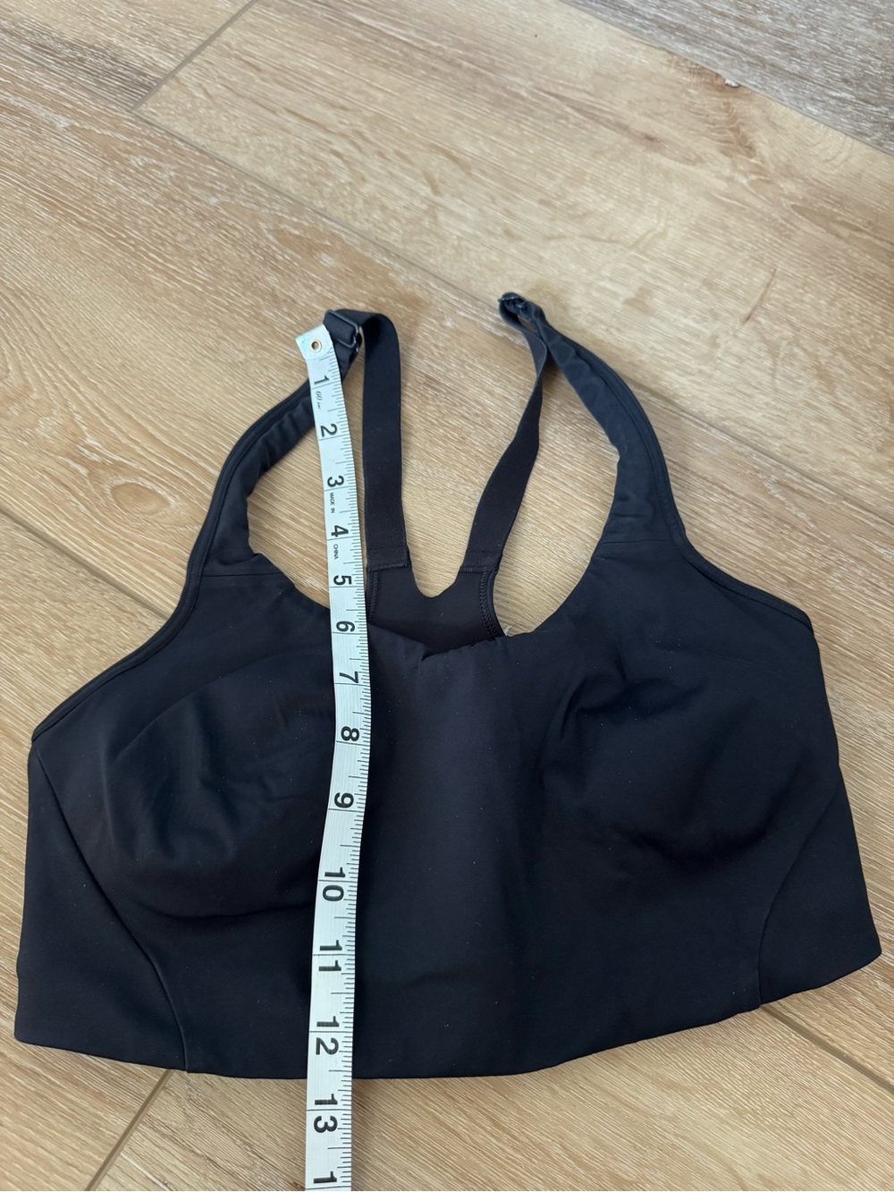 Lululemon All Powered Up Bra in black size Medium (8-10) will fit most B-D cups - Picture 5 of 8